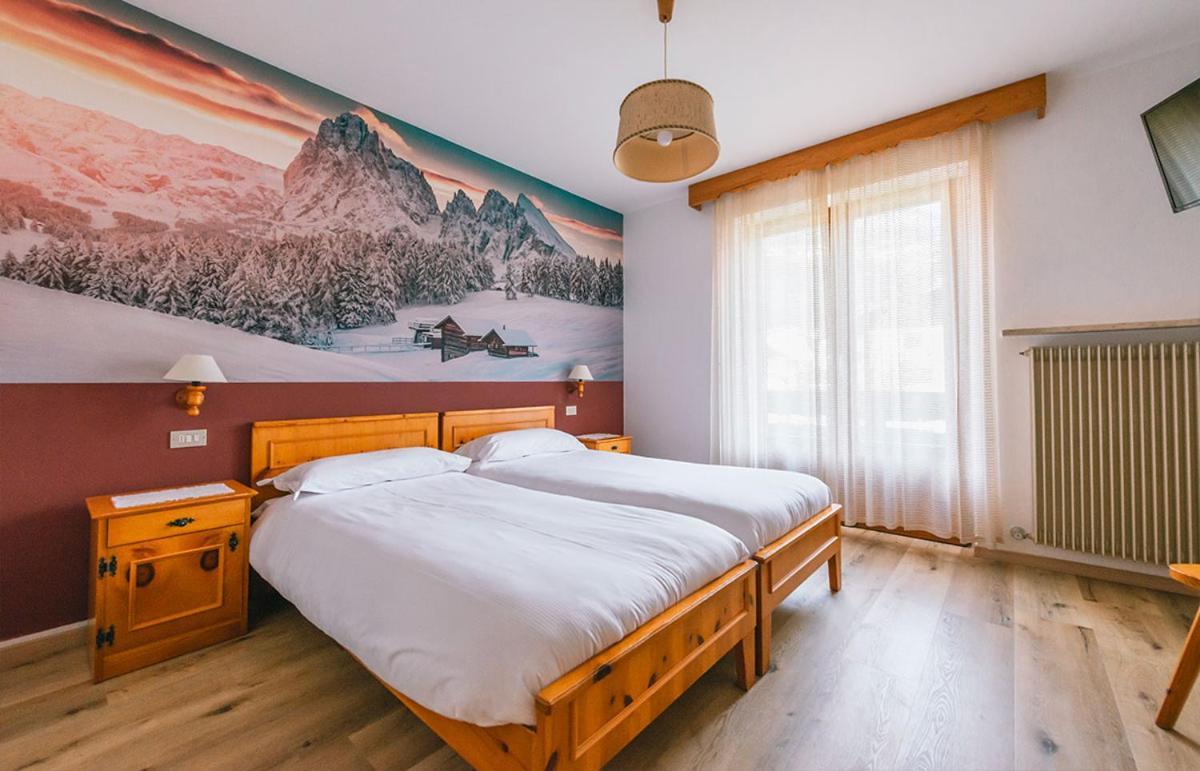 Hotel Garni Rosengarten Pera Luaran gambar